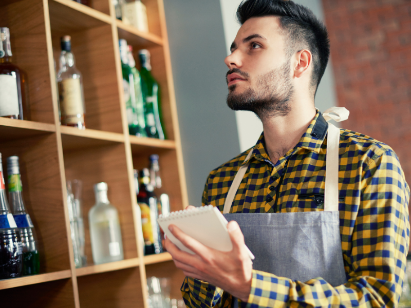 how to manage a bar