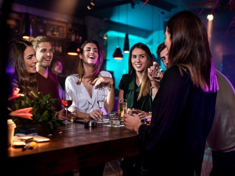 how to manage a bar