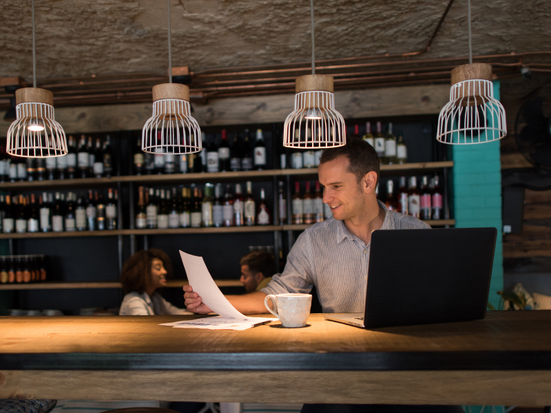 how to manage a bar