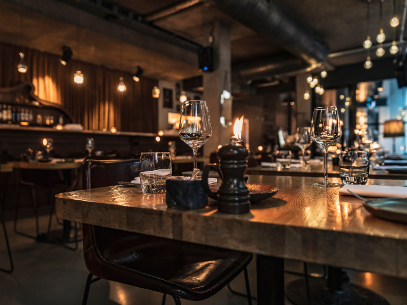 how to manage a bar