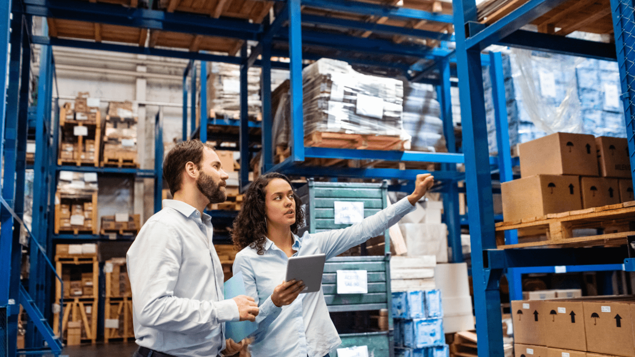Amazon lending- pic of two people using advanced inventory management (1)