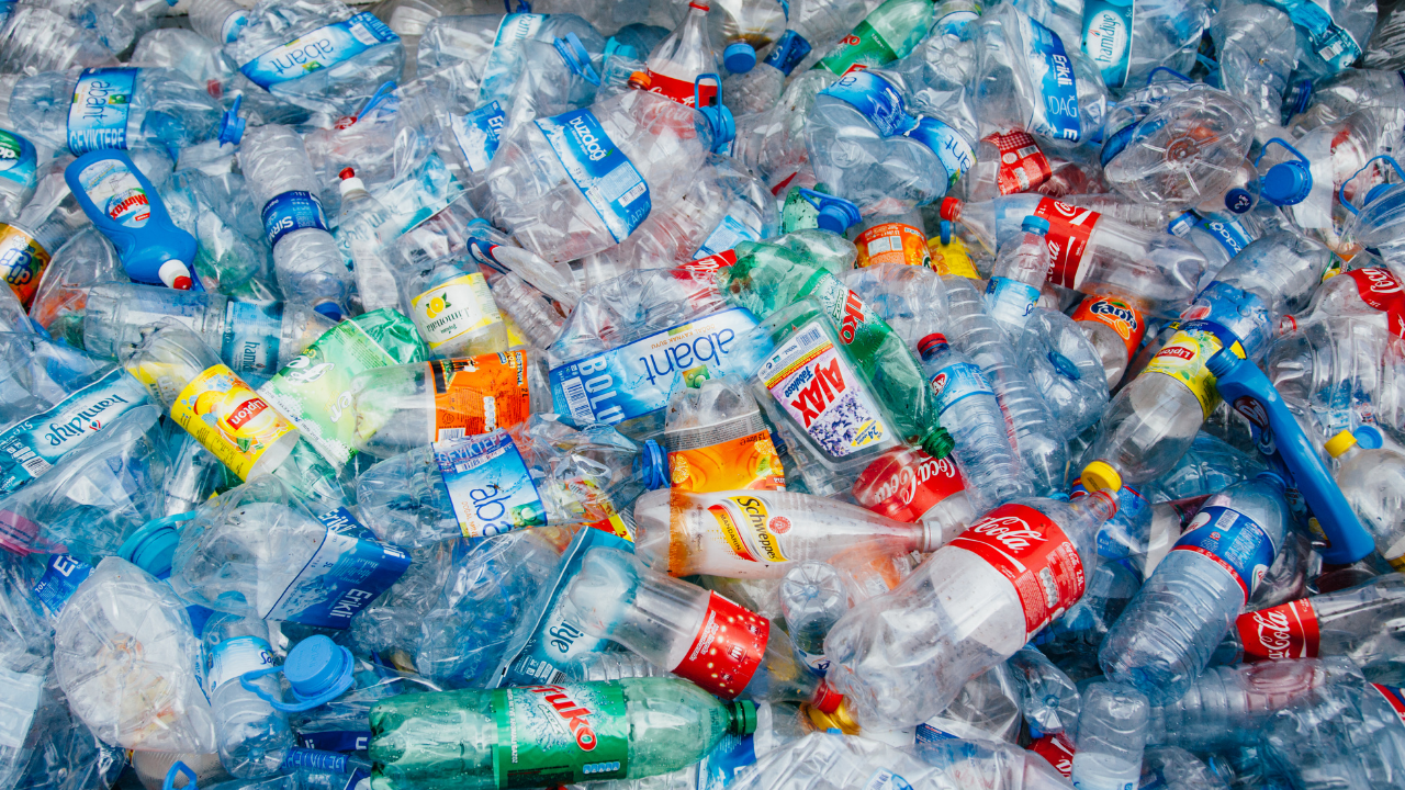 thread turns recycled plastic bottles into fabric