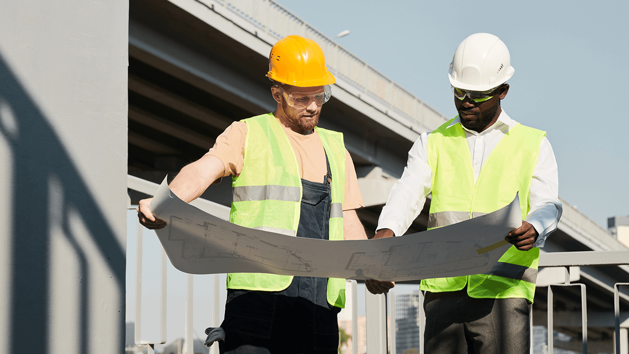 how to hire a construction manager