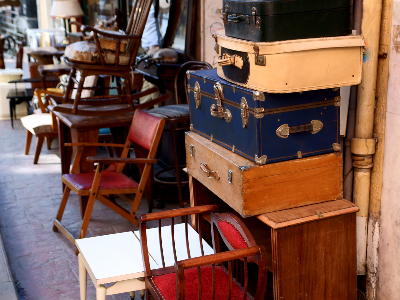 open a second hand shop